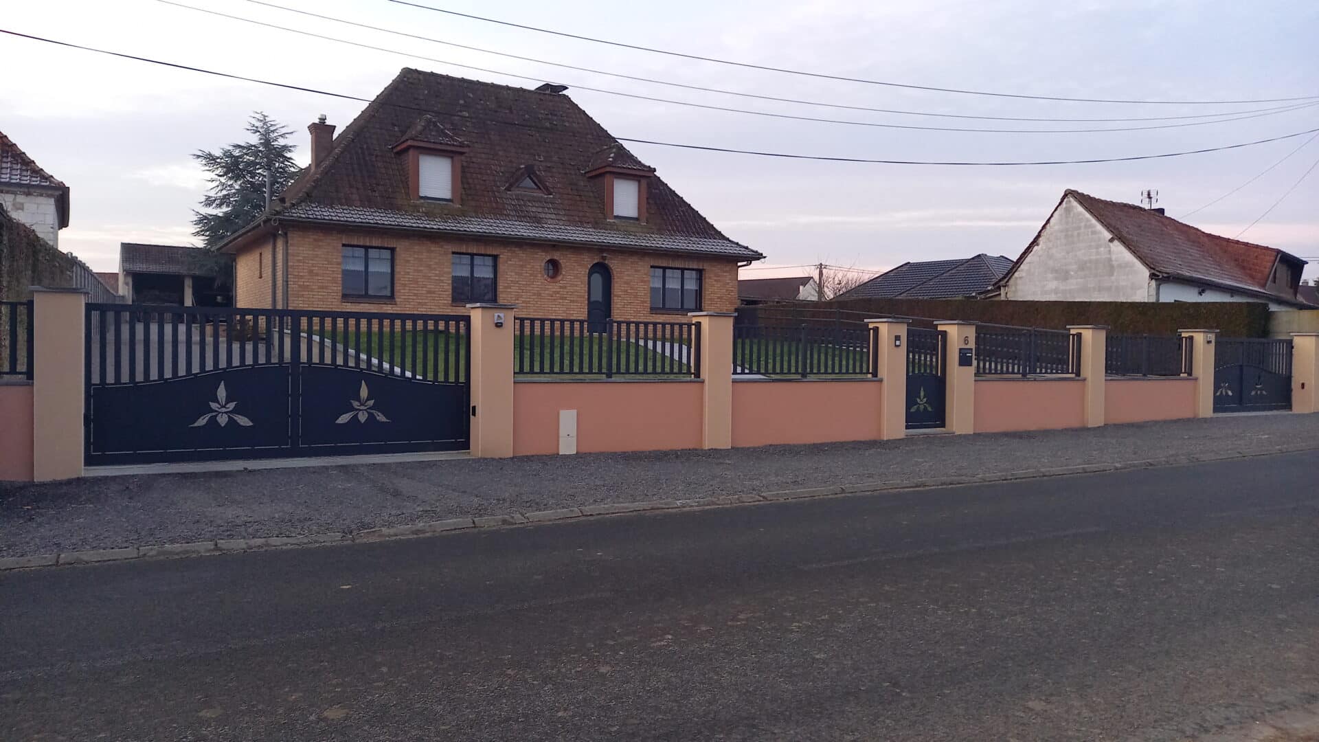 BOUTON D'OR - PORTAIL - PORTILLON ET CLOTURE