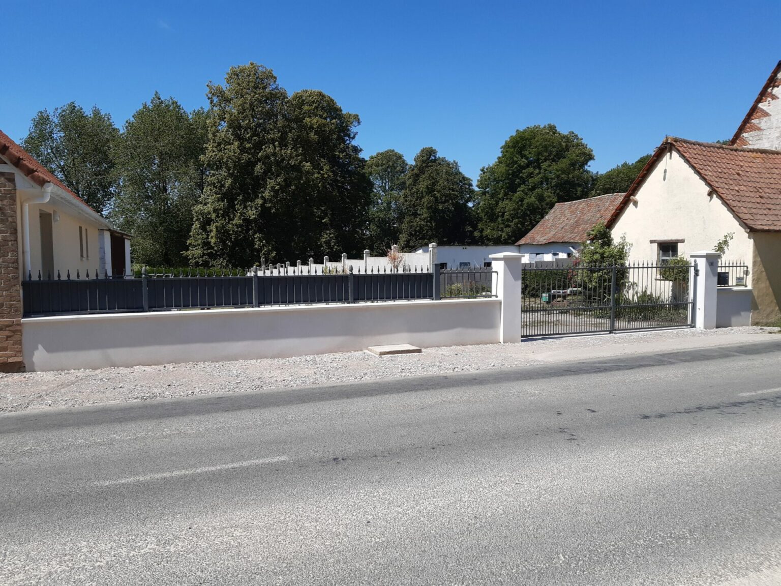 LILAS 2 BATTANTS - CLOTURE FESTONNE SUR MURET