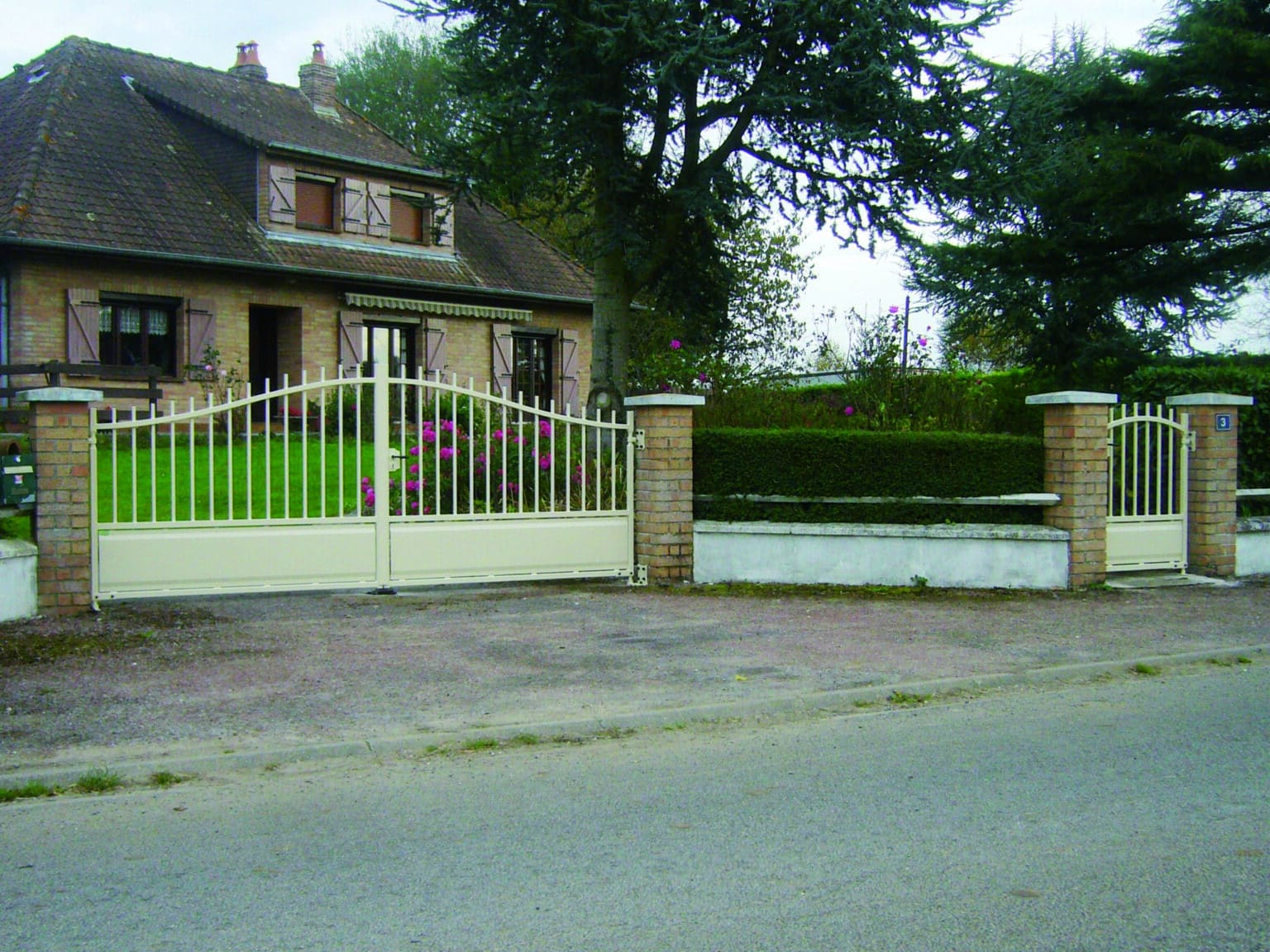 GIROFLEE 2 BATTANTS AVEC SERRURE - PORTILLON