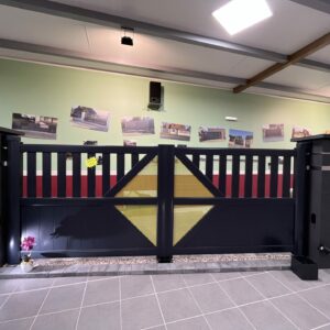 Portail battant en aluminium "MARJOLAINE"