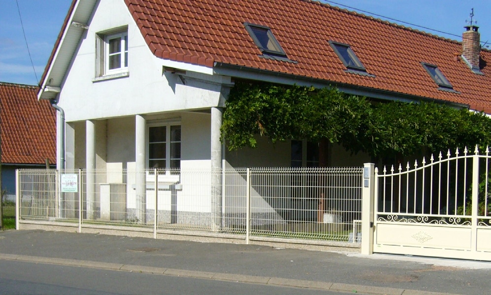 Panneaux de grillage rigide nylofor 3d avec plaque béton gravillons lavés sur le bas-5