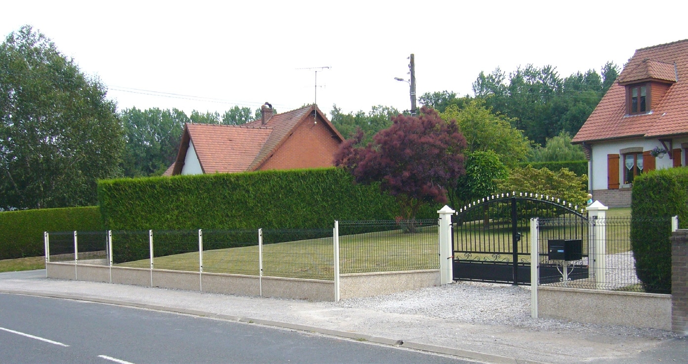 Panneaux de grillage rigide nylofor 3d avec plaque béton gravillons lavés sur le bas-6