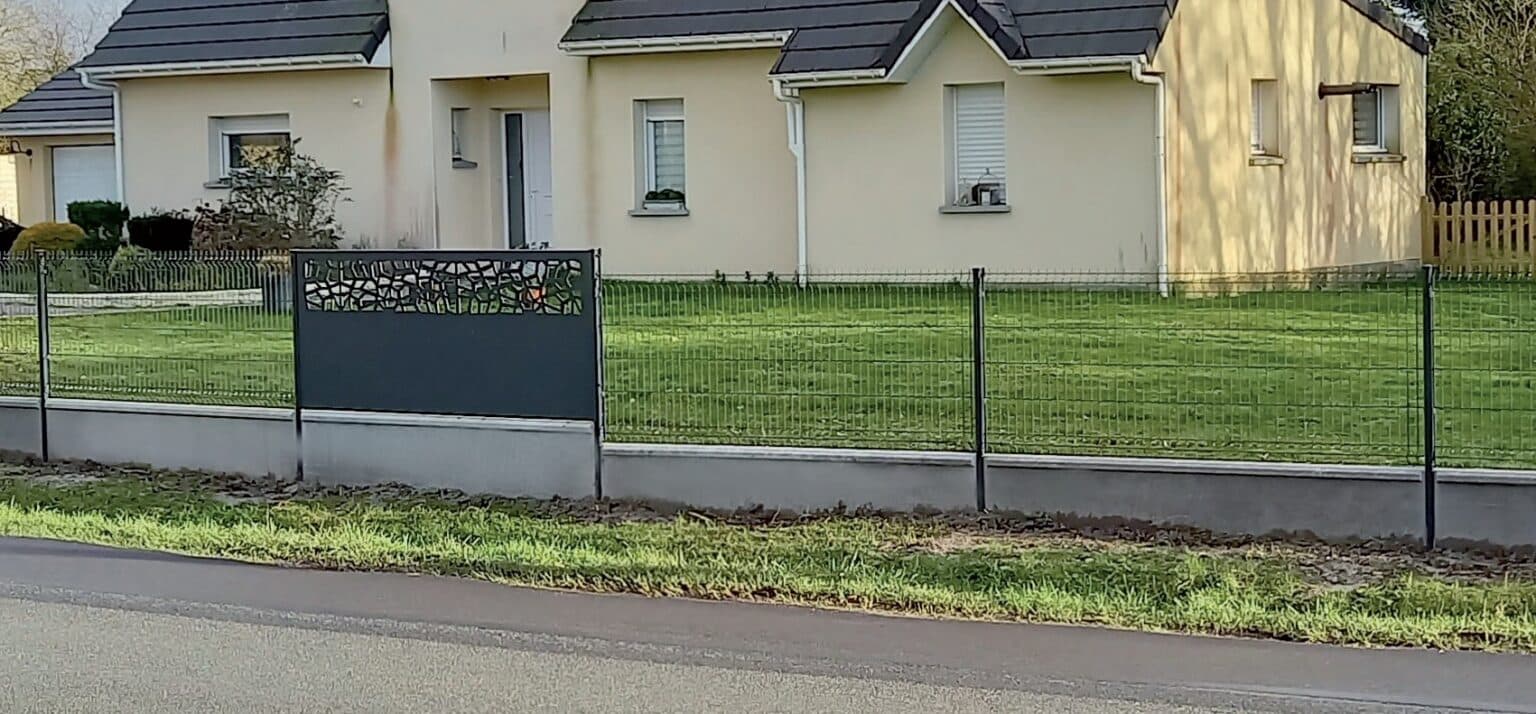 Panneaux de grillage rigide nylofor 3d avec plaque béton sur le bas-3