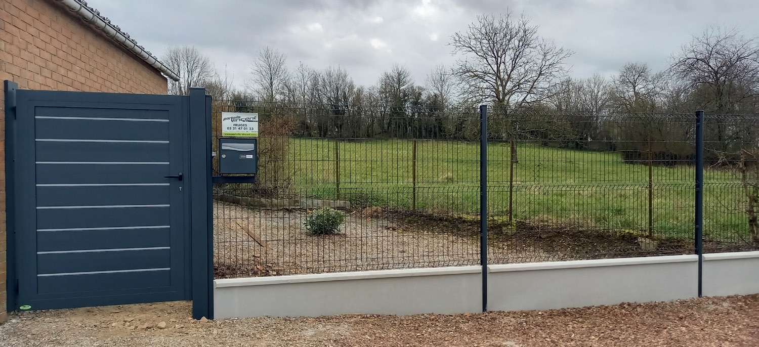 Panneaux de grillage rigide nylofor 3d avec plaque béton sur le bas-5
